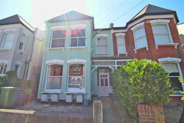 Studio To Rent In Denton Road, Twickenham, TW1