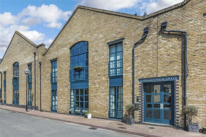 2 Bedroom Flat For Sale In Millennium Drive, London, E14