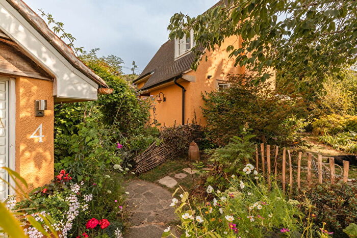2 Bedroom Detached House For Sale In Rowlands Close, Bathford, BA1