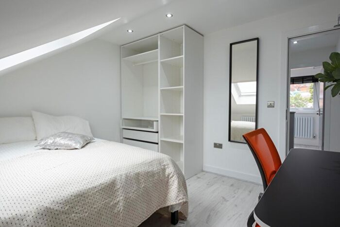4 Bedroom House To Rent In Monks Road, Lincoln, LN2