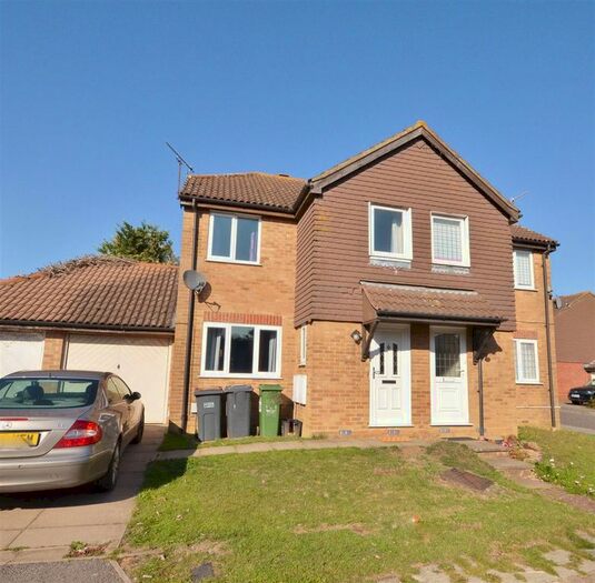 3 Bedroom Semi-Detached House To Rent In Temple Close, Luton, LU2