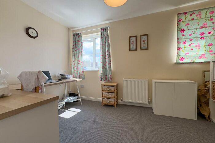 2 Bedroom Town House For Sale In Summer Fields Drive, Midway, Swadlincote, DE11