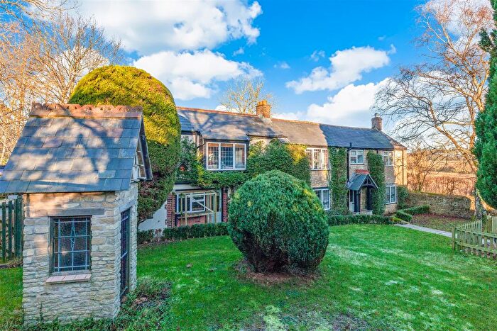 3 Bedroom Property For Sale In East End, North Leigh, Witney, OX29