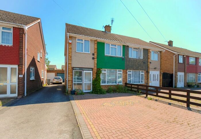 3 Bedroom Semi-Detached House To Rent In Winchester Close, Colnbrook, Slough, SL3