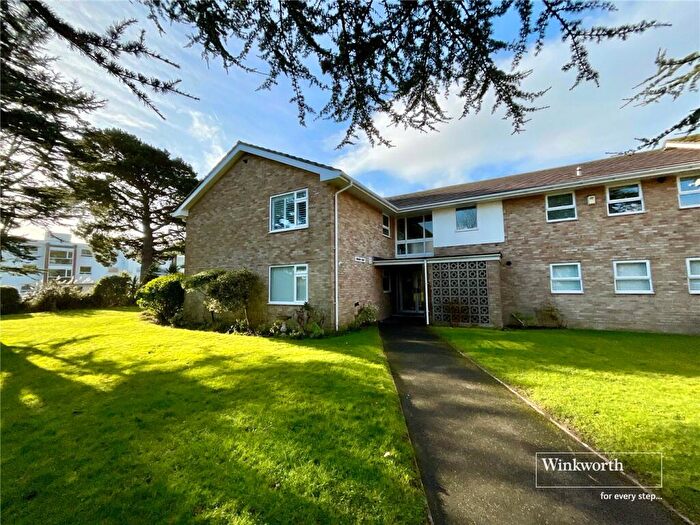 2 Bedroom Apartment For Sale In Waterford Place, Highcliffe, Christchurch, Dorset, BH23