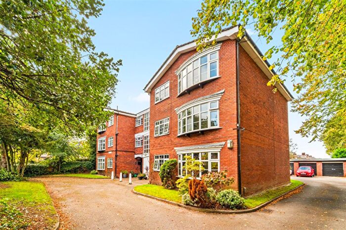 2 Bedroom Flat For Sale In Oakfield Mews, Sale, M33