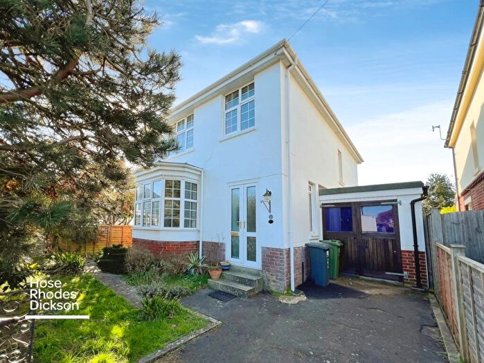 4 Bedroom Detached House For Sale In Vinings Road, Sandown, PO36