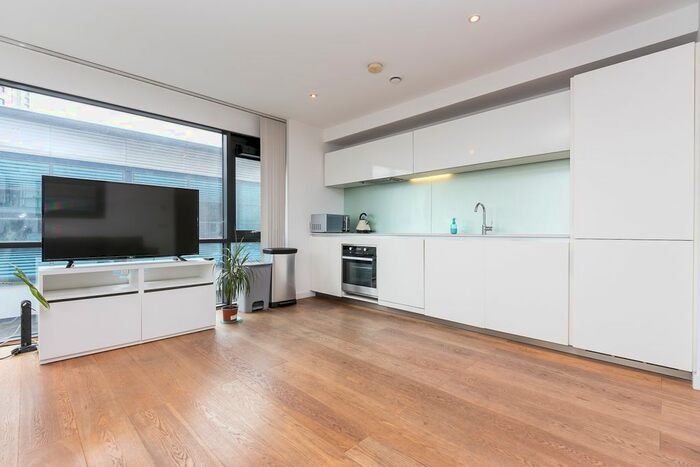 2 Bedroom Flat For Sale In Hardwicks Square, London, SW18