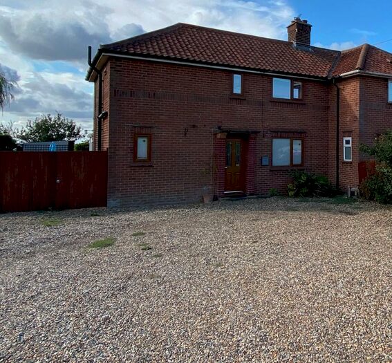3 Bedroom Semi-Detached House For Sale In Flaxlands Road, Carleton Rode, NR16