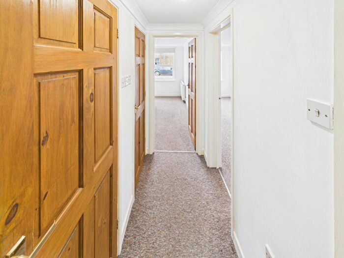 1 Bedroom Apartment For Sale In Watermoor Road, Cirencester, GL7