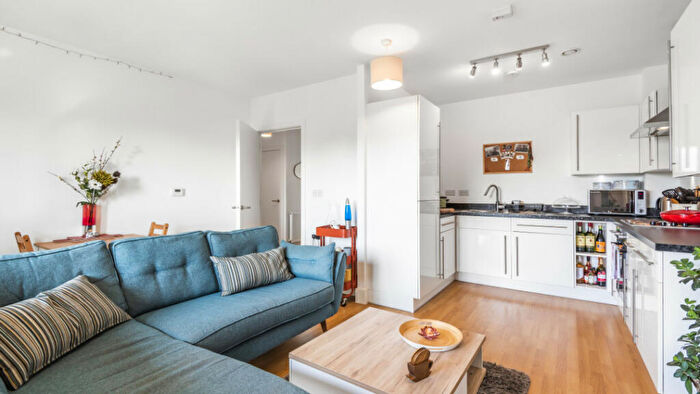 1 Bedroom Flat For Sale In Catkin House, Firwood Lane, Romford, RM3