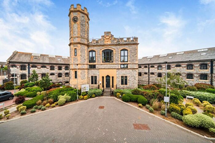 2 Bedroom Flat For Sale In Governors Walk, Portsmouth, PO3
