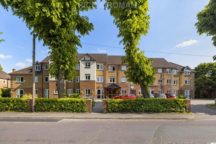 2 Bedroom Retirement Property For Sale In Years, GU15