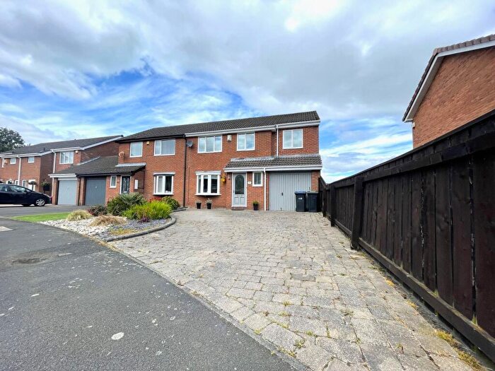 4 Bedroom Semi Detached House For Sale In Melbeck Drive, Ouston, DH2