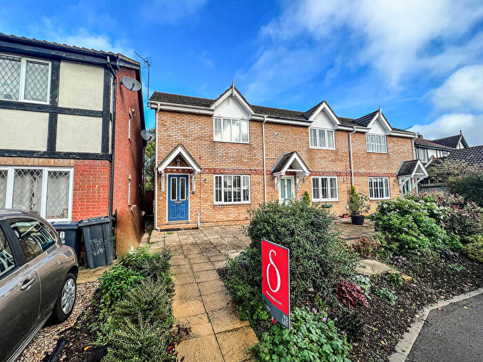 3 Bedroom End Of Terrace House To Rent In Roebuck Close, Hertford, SG13