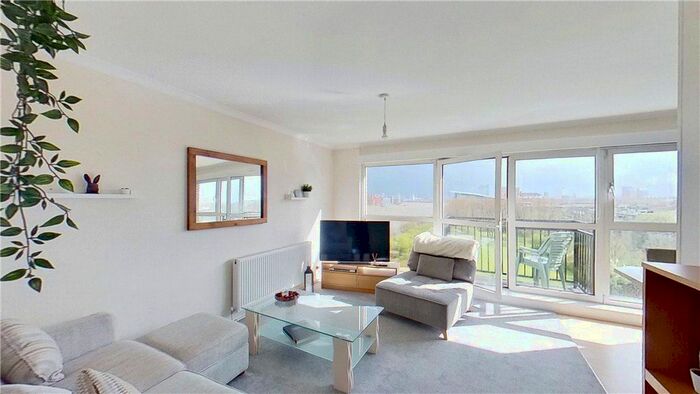 2 Bedroom Flat To Rent In Tivoli Court, Rotherhithe Street, London, SE16