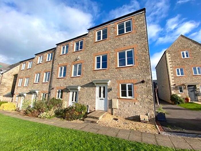 3 Bedroom End Of Terrace House To Rent In Paulton, Bristol, BS39