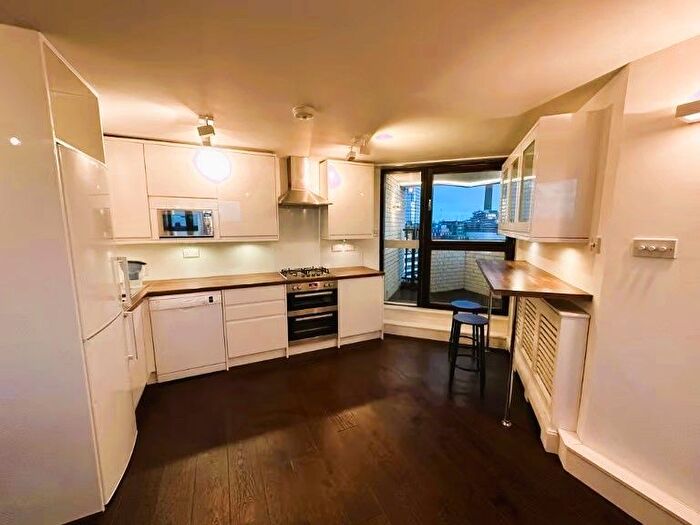 2 Bedroom Flat To Rent In Flat, Blantyre Tower, Worlds End Estate, London, SW10
