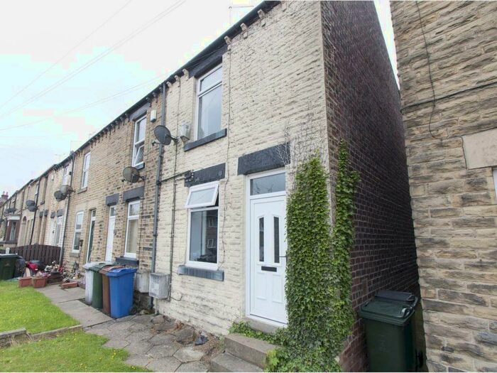 3 Bedroom End Of Terrace House To Rent In School Street, Barnsley, S73