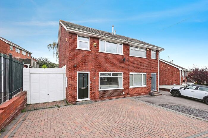 3 Bedroom Semi-Detached House For Sale In Tiverton Close, Kingswinford, DY6
