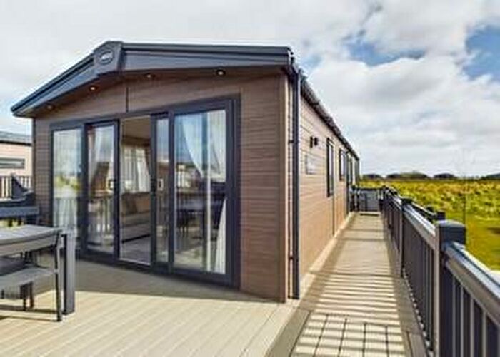 3 Bedroom Mobile Home For Sale In Ullswater Heights, Silver Howe, Fluscoe, Penrith, CA11