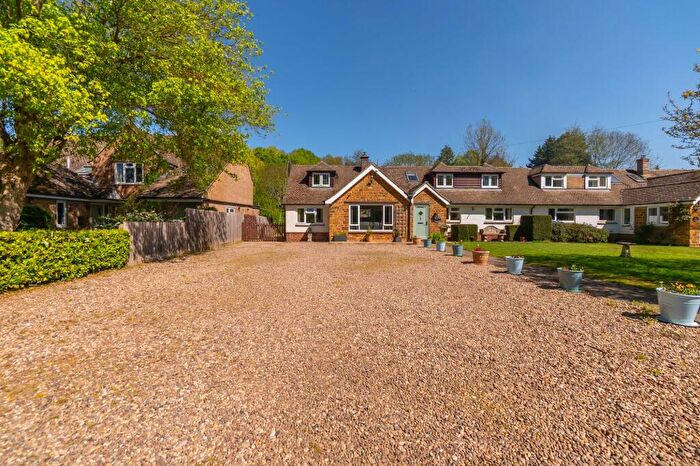 5 Bedroom House For Sale In Dragon Cottage, Dog Close, Adderbury, OX17