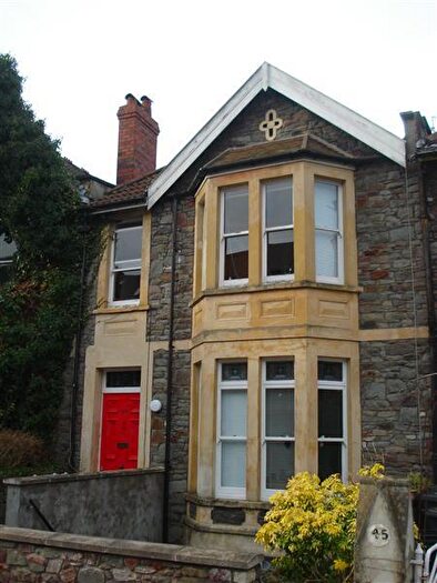 3 Bedroom Apartment To Rent In Trelawney Road - Gas & Electric Included, BS6