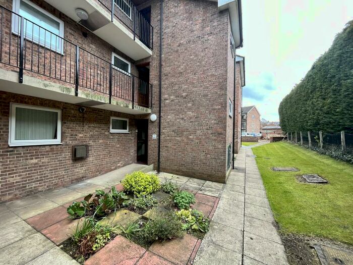 1 Bedroom Ground Flat To Rent In Westcliffe Court/ West End - Darlington, DL3