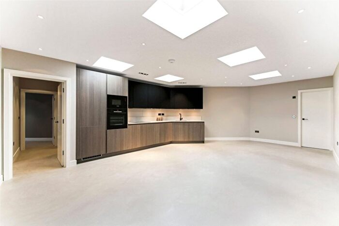 2 Bedroom Flat To Rent In Filmer Mews, Filmer Road, Fulham, London, SW6