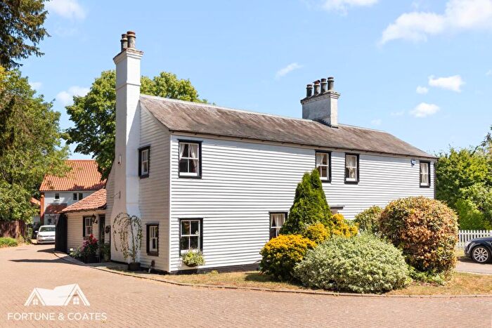 2 Bedroom Semi-Detached House For Sale In Glan Avon Mews, Harlow, CM17