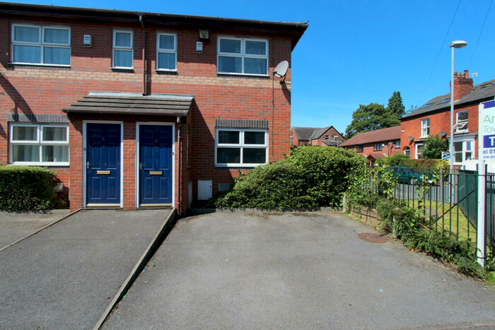 5 Bedroom House To Rent In Exbury Street, Manchester, Manchester, M14