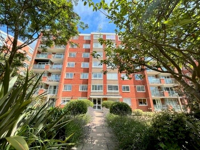 2 Bedroom Flat To Rent In New Church Road, Hove, BN3