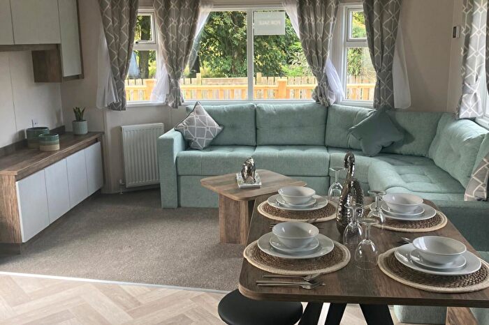 2 Bedroom Lodge For Sale In Two Bed Willerby Brookwood, Braidhaugh Holiday Park, South Bridgend, Crieff, Perth And Kinross, PH7