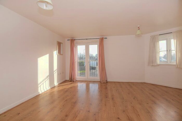 2 Bedroom Apartment To Rent In Newbury, Berkshire, RG14