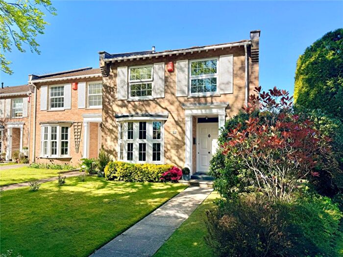 4 Bedroom Semi Detached House For Sale In Leelands, Pennington, Lymington, Hampshire, SO41