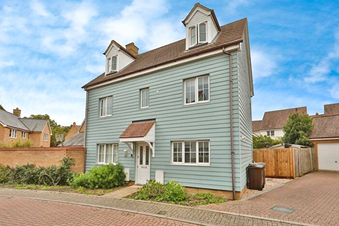 5 Bedroom Detached House For Sale In Wisteria Drive, Wymondham, NR18