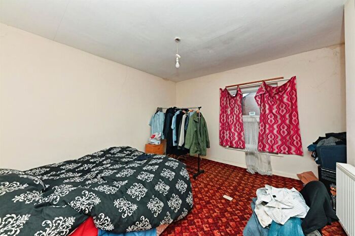 2 Bedroom Terraced House For Sale In Glasgow Street, Hull, HU3