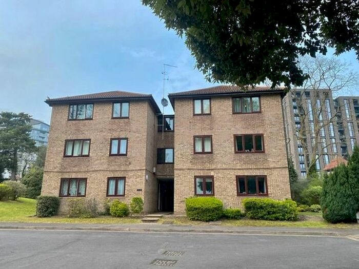 1 Bedroom Flat To Rent In Calluna Court, Heathside Road, GU22
