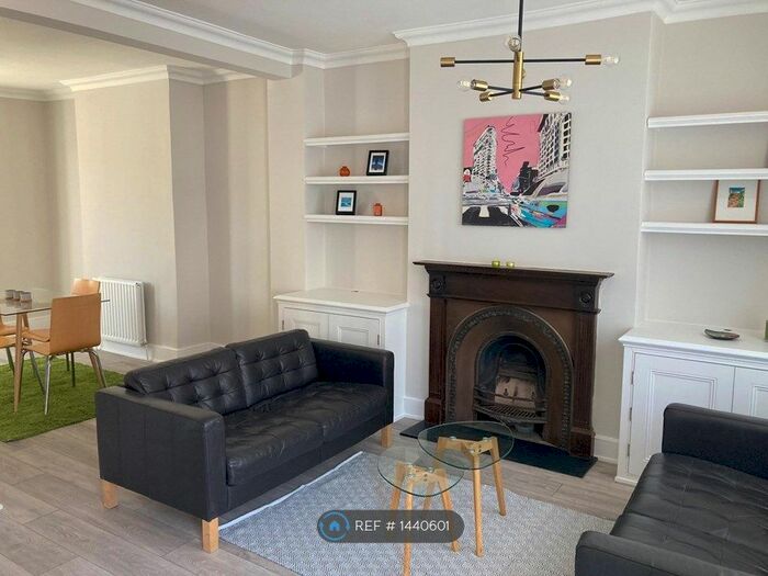 3 Bedroom Terraced House To Rent In Thorpebank Road, London, W12