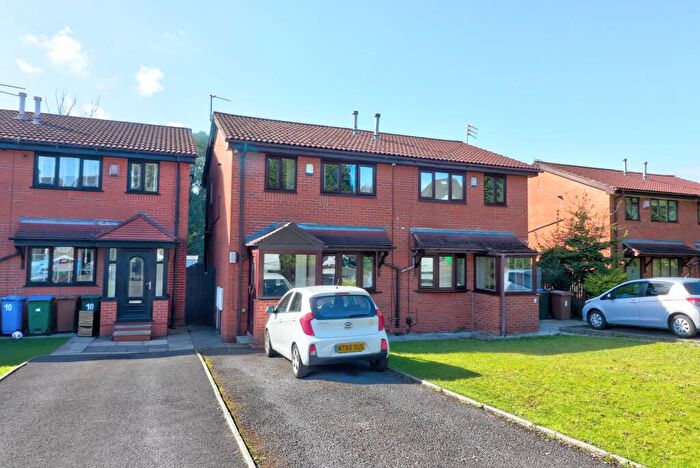 3 Bedroom Semi Detached House For Sale In Albany Street, Manchester, M24