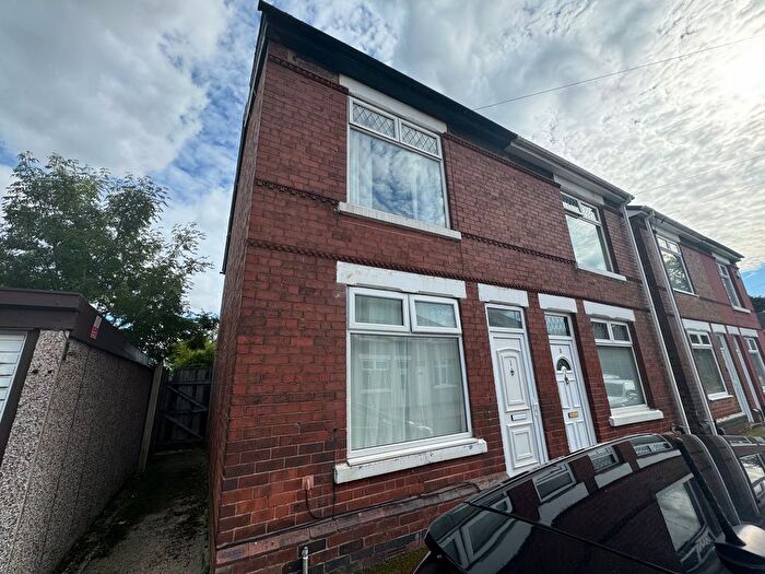 3 Bedroom Semi-Detached House To Rent In Clumber Street, Sutton-In-Ashfield, NG17