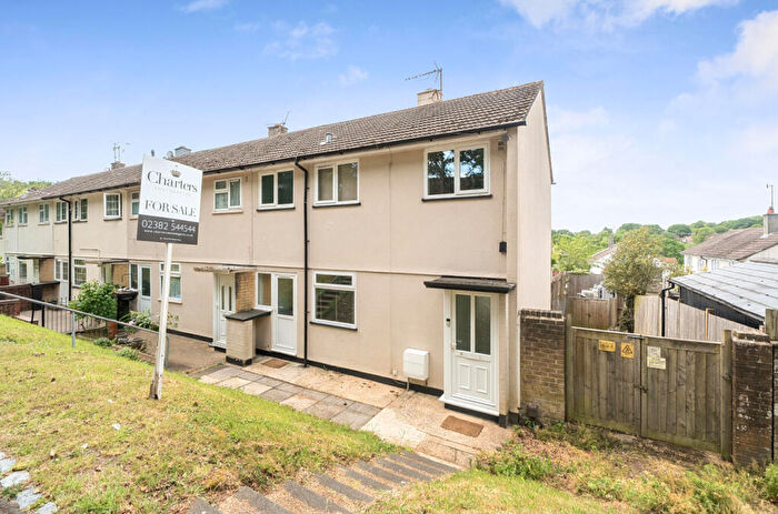 3 Bedroom End Of Terrace House For Sale In Wonston Road, Lordswood, Southampton, Hampshire, SO16