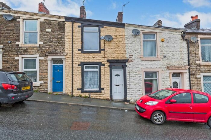 3 Bedroom Terraced House To Rent In Bright Street, Darwen, Lancashire, BB3