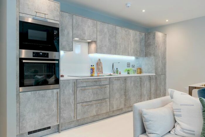 2 Bedroom Flat For Sale In "Avon Apartments Type " At Liberty Court, Greenhithe, DA2