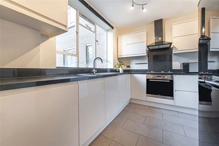 3 Bedroom Flat To Rent In John Aird Court, Porteus Road, W2