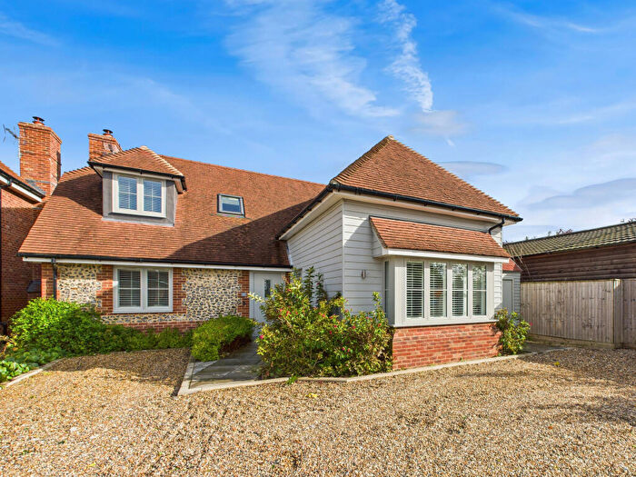 4 Bedroom Detached House For Sale In Bloomfields, Chinnor Road, Towersey, Thame, Oxfordshire, OX9