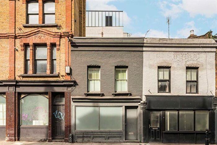 3 Bedroom Terraced House To Rent In Bishops Way, Bishops Way, E2