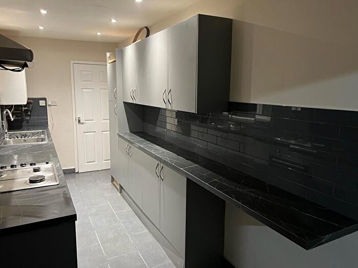 3 Bedroom Terraced House To Rent In Salisbury Road, B70