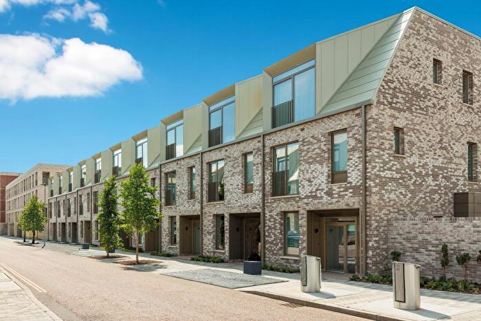 3 Bedroom Terraced House For Sale In Eddington Avenue, Cambridge, CB3