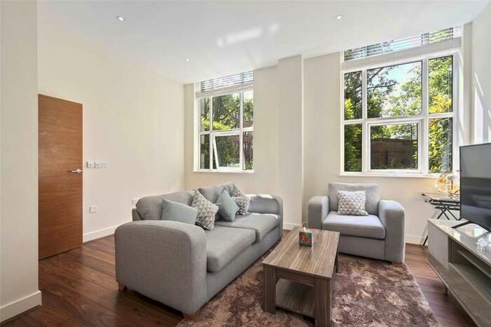 1 Bedroom Flat To Rent In Bromyard House, Bromyard Avenue, Acton, W3